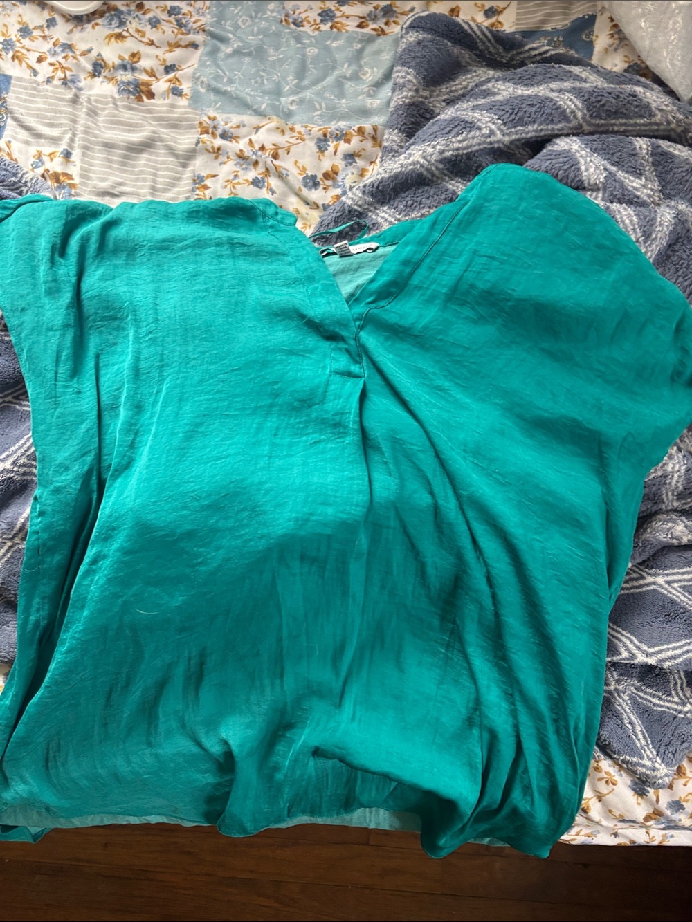 Relaxed Teal V-Neck Tunic Top